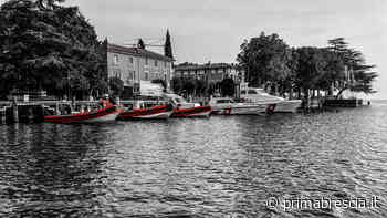 Nebbia sul lago di Garda, diportista in difficoltà soccorso dalla Guardia Costiera - Prima Brescia