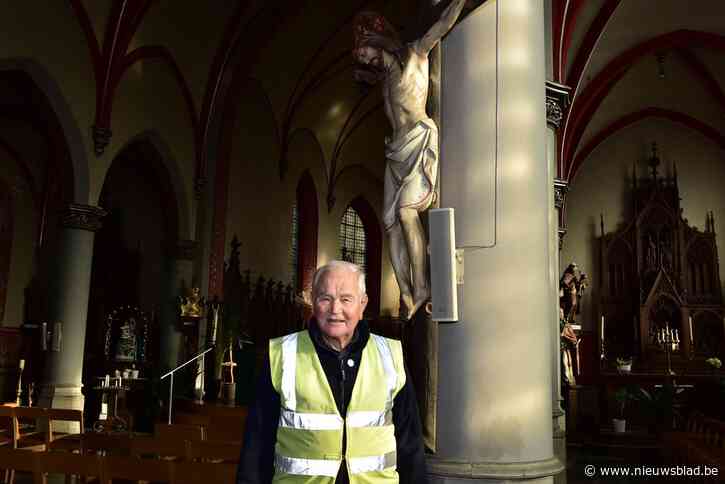 Parochianen over netten die brokstukken moeten opvangen: “Bidden dat het weer goedkomt met onze kerk”