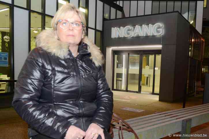 Familie klaagt strenge bezoekregeling in ziekenhuis aan: “Maandenlang mag er maar één vaste bezoeker bij mama. Dat is niet menswaardig”