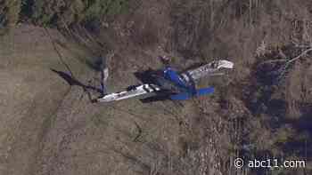 Small airplane crashes in Harnett County