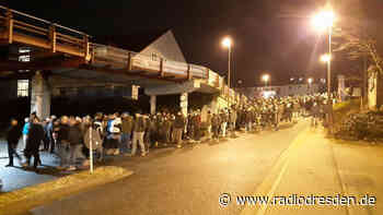 Wieder zahlreiche Corona-Proteste: Mehr als 1.000 Teilnehmer in Radebeul - Radio Dresden