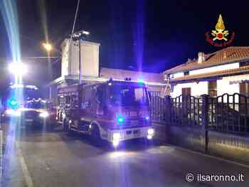 Comasco: vigili del fuoco a Locate Varesino per incendio tetto villetta - ilSaronno