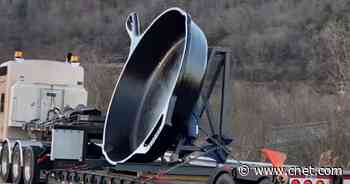 See the 'world's largest cast iron skillet' trucking down a highway     - CNET
