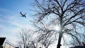 U.S. telecoms delay 5G rollout after airlines' concerns. Here's what Canada is doing