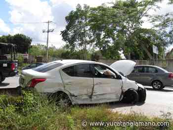 Automovilistas chocan de frente sobre la carretera Mérida-Tixkokob - Yucatán a la mano
