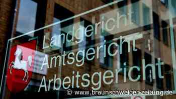 Professor steht wegen mutmaßlicher sexueller Nötigung vor Gericht