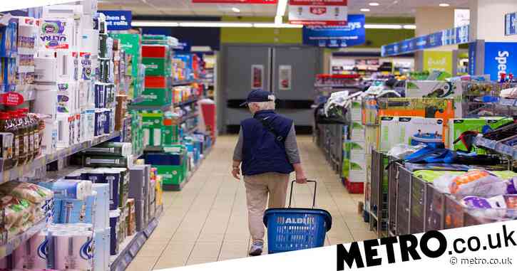 Aldi and Lidl shoppers can get paid £30 every time the shop the middle aisles