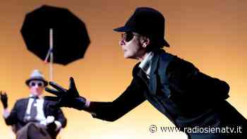 Monica Guerritore a Siena sul palco dei Rinnovati con “L’anima buona di Sezuan” - RadioSienaTv