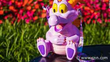 Watch Disney fans line up for hours for this popcorn bucket