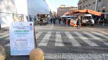 Modena. Sant'Antonio funziona ma senza pienone Oltre 500 controlli ai green pass rafforzati - La Gazzetta di Modena