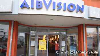 In Bad Aibling heißt es: Film ab, Maske auf