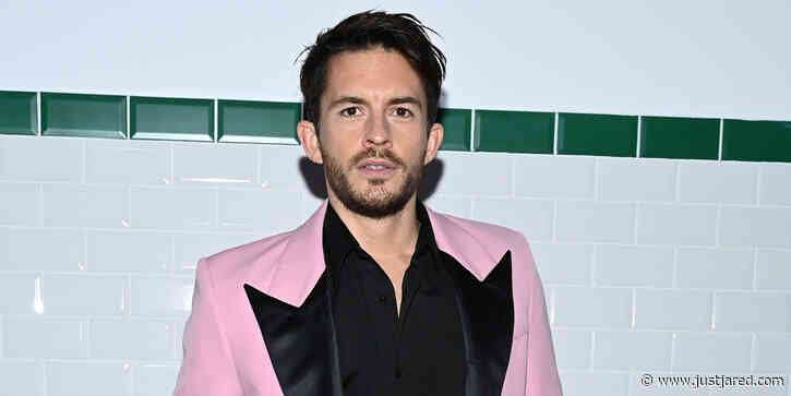 Bridgerton's Jonathan Bailey Rocks Pink Suit For Ami Fashion Show in Paris