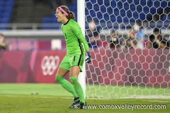 Canadian soccer keeper Stephanie Labbe surprises by announcing retirement plans - Comox Valley Record
