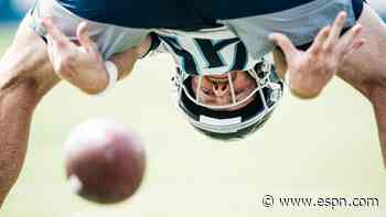 The upside-down life of the Tennessee Titans' All-Pro long-snapper