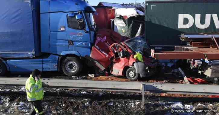 Massenkarambolage mit rund 40 Fahrzeugen in Tschechien
