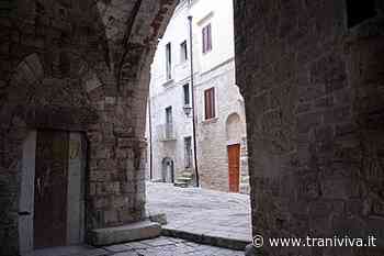 Nuova mini area pedonale nel borgo antico: l'auspicio è che si realizzi un piano più ampio - TraniViva