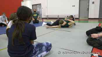 Free program by U of A Pandas introducing Edmonton girls to sports - CTV Edmonton