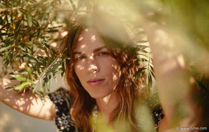 Melody’s Echo Chamber announces new album ‘Emotional Eternal’ and shares ‘Looking Backward’
