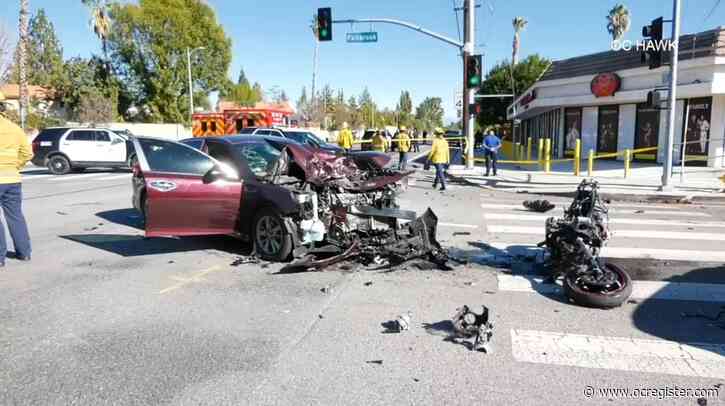 Speeding motorcyclist flies over car, dies after head-on crash in Los Angeles