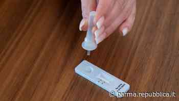 Covid, iniziata la fase dei test fai da te. A Parma più di 150 prove - La Repubblica