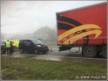 Oosterzele/ Balegem N42 kop staat aanrijding ter hoogte van 't Parksken - NUUS