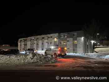 Fire crews rescue five people from Fergus Falls apartment fire - Valley News Live