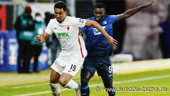 Fußball - Augsburg - Uduokhai zu England-Spekulation: "Keine Nachricht bekommen" - Bayern - Süddeutsche Zeitung