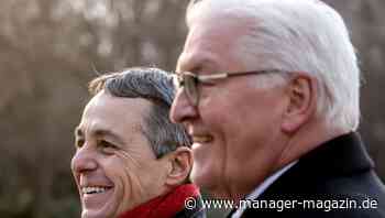 Corona-News: Neue Infektionsrekorde, Omikron-Welle türmt sich immer höher auf