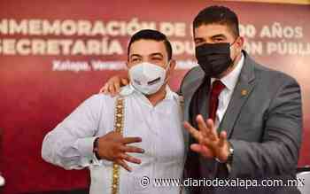 Esto le dice Cazarín a Zenyazen luego del video anónimo - Diario de Xalapa