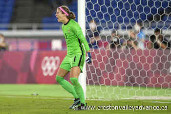 Canadian soccer keeper Stephanie Labbe surprises by announcing retirement plans - Creston Valley Advance