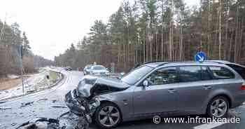 Pommersfelden: Fahrer (28) überschlägt sich auf glatter Straße - mehrere Unfälle und Verletzte