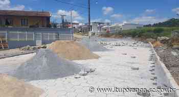 Administração de Ituporanga dá sequência ao Programa de Pavimentação Comunitária - Prefeitura de Ituporanga