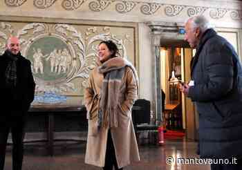 Eleonora Buratto a Palazzo D'Arco invita i cittadini a sostenere il progetto "La moda racconta" - Mantovauno.it