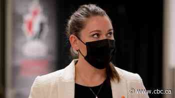 How 2 Canadian women are set to realize their Olympic hockey dreams from behind the bench