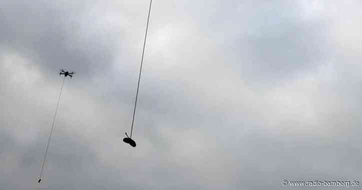 Hund mit Würstchen an Drohne aus dem Watt gerettet