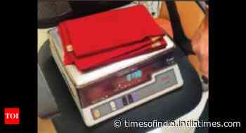 Kolkata: Forest officials bust banned Shahtoosh shawl racket, arrest three Kashmiri men - Times of India