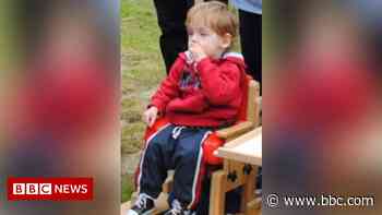 Four-year-old Montrose boy may not have died if medical notes shared - BBC News
