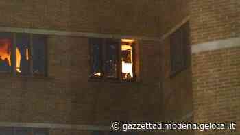 Modena. Fiamme e fumo al Direzionale Manfredini. Indagini in corso - La Gazzetta di Modena