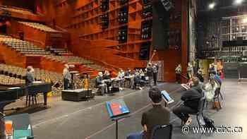 Theatre, concert venues in Edmonton postpone shows as Omicron rages on