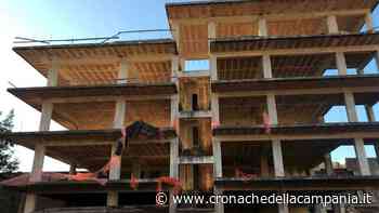 Santa Maria Capua Vetere, sequestro di un fabbricato invaso da rifiuti: 4 denunce - Cronache Campania