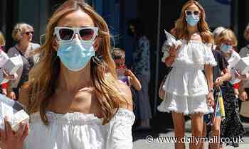 Rebecca Judd steps out to run errands with in her children in Melbourne 