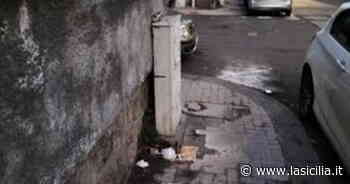 Catania: cumuli di rifiuti abbandonati in Via dei Miti - La Sicilia