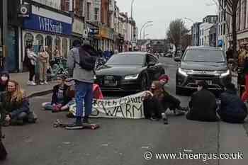 Traffic disruption in London Road, Brighton as Youth Climate Swarm block road