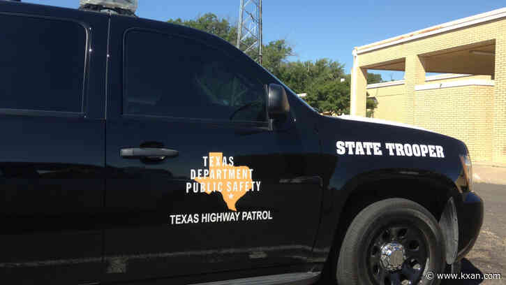 Texas special agent dies in crash near border