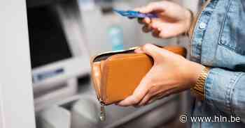 Man aan geldautomaat overvallen in Menen - Het Laatste Nieuws