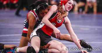 Phillips, Munson become first Mason City girls to win a state tournament match - Globe Gazette