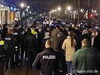 Weniger Teilnehmer: Bis dato friedliche Corona-Demo in Papenburg wird zum Ende kurz hektisch - NOZ