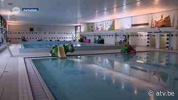 Zwemmers nemen afscheid van oud zwembad Aartselaar: "Tranen niet zichtbaar onder water" - ATV