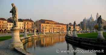 A Prato della Valle due statue di donne contro il dominio maschilista. Ma c’è un luogo più adatto - Il Fatto Quotidiano