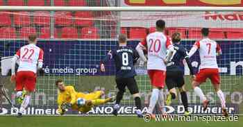 Regensburg unterliegt im 300. Zweitligaspiel Holstein Kiel - Main-Spitze